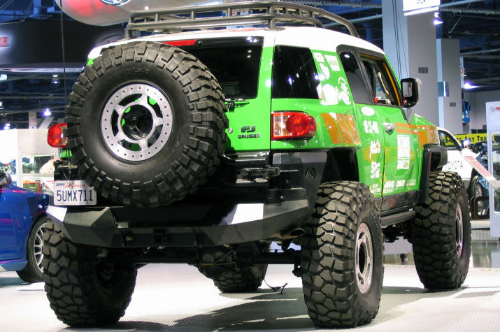 Fab Fours 07-12 FJ Rear Bumper w/ Tire Carrier