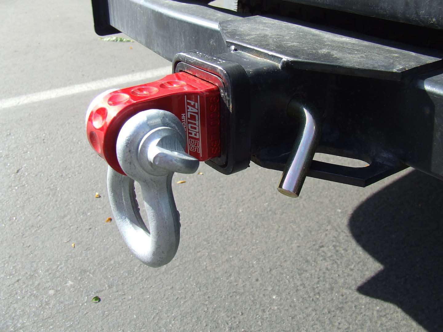 Factor 55 HitchLink 2.0 Reciever Shackle Mount 2 Inch Receivers Red Factor 55