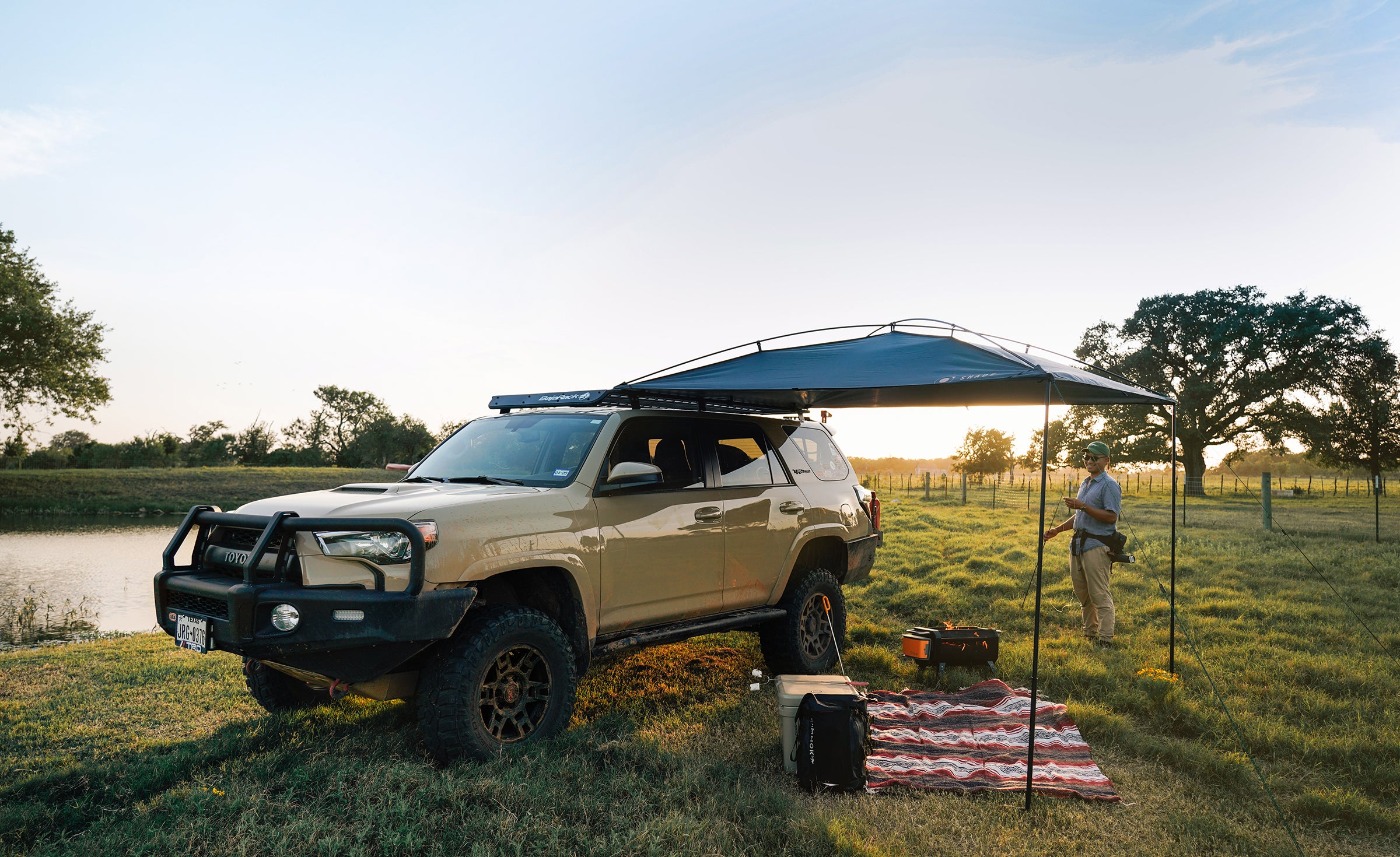 MoonShade Universal Vehicle Awning 9 ft x 7 ft