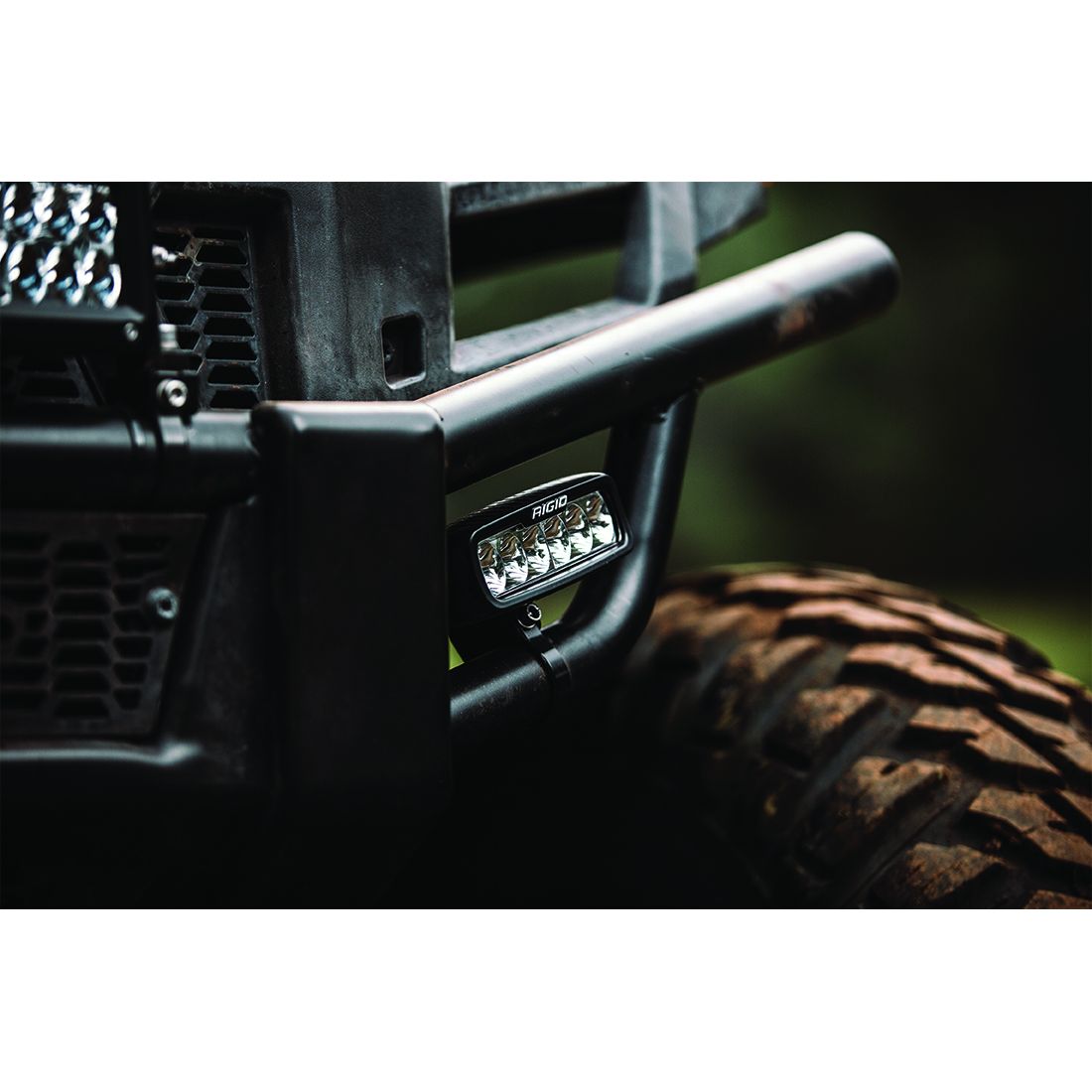 Rigid Industries Spot Surface Mount Pair SR-Q Pro - Click Image to Close