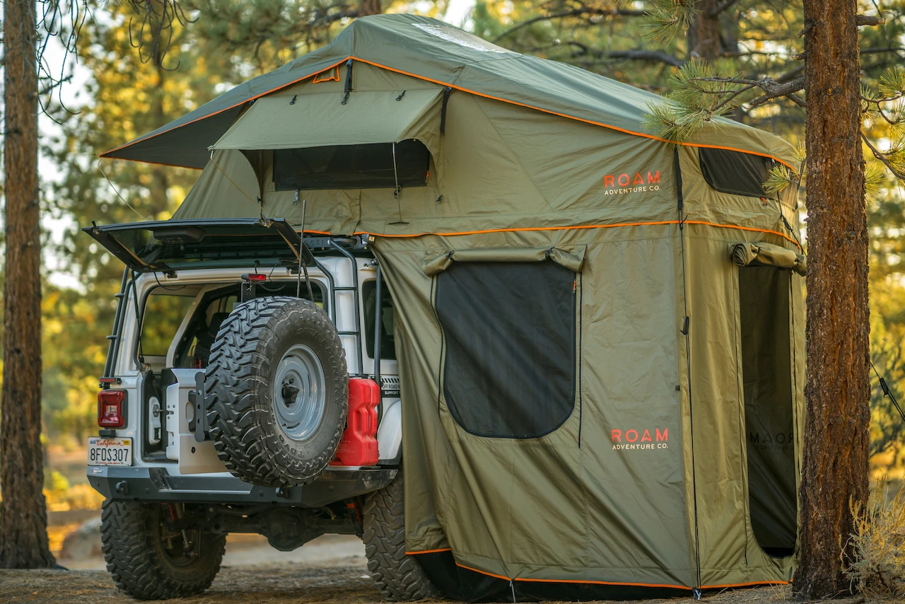 Roam Vagabond Rooftop Tent XL w/Annex