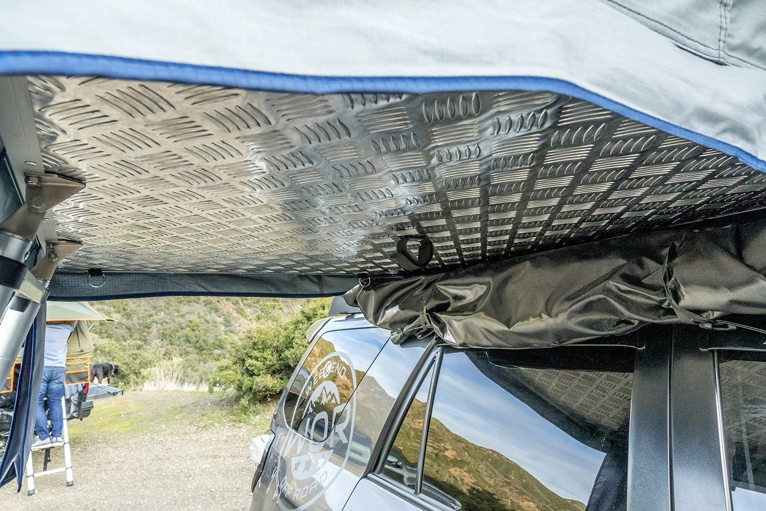 Roam Vagabond Rooftop Tent XL w/Annex