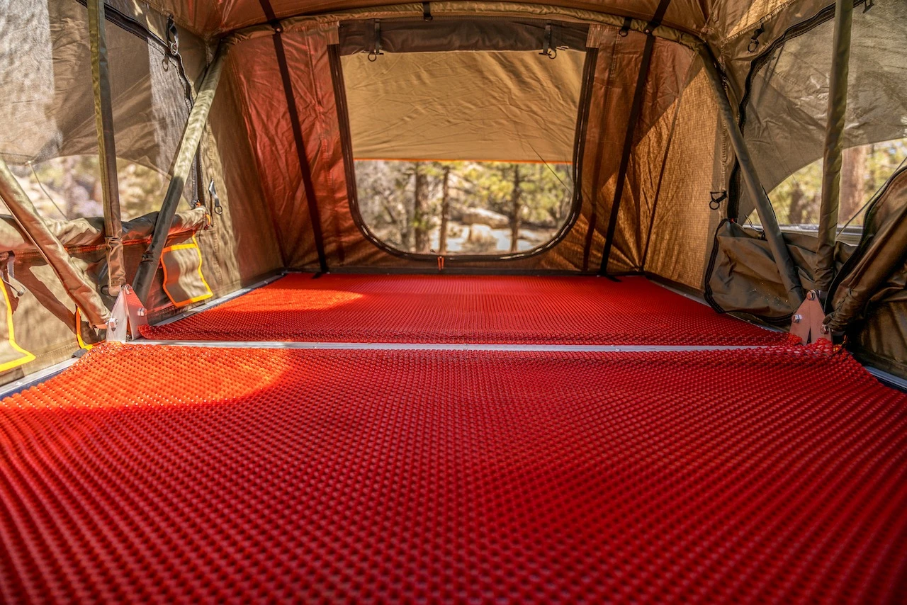 Roam Vagabond Rooftop Tent XL w/Annex