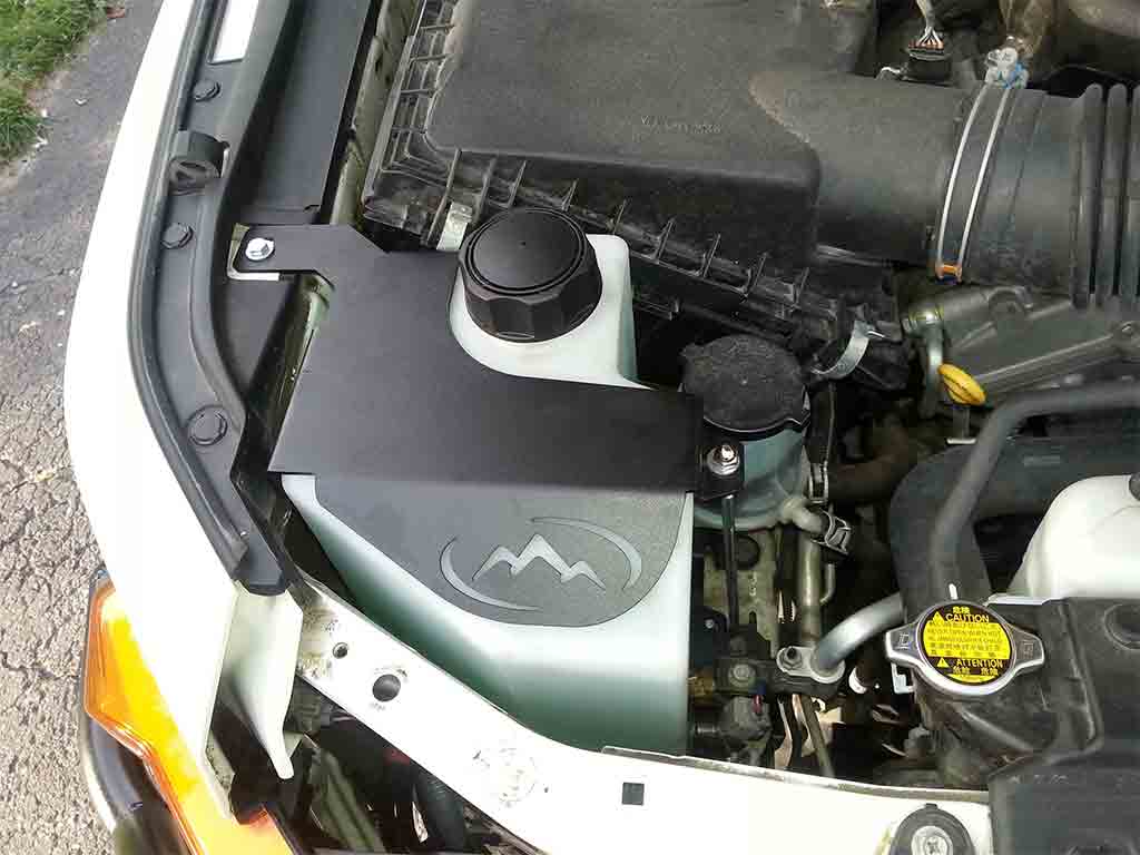 FJ Cruiser 2010-2014 Windshield Washer Fluid Reservoir Kit - Click Image to Close